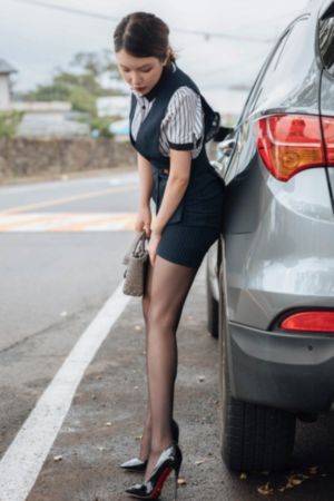 世间女子